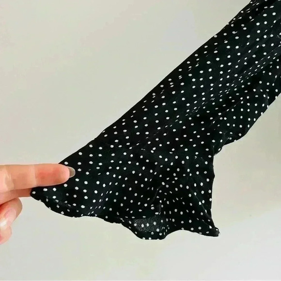 H&M Polka Dot Blouse Top Sz 2 Classic Style - Picture 4 of 8